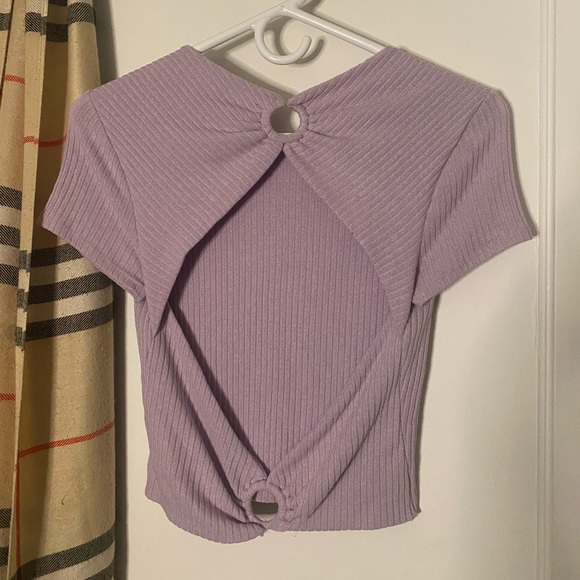 Backless Tee - Picture 2 of 2